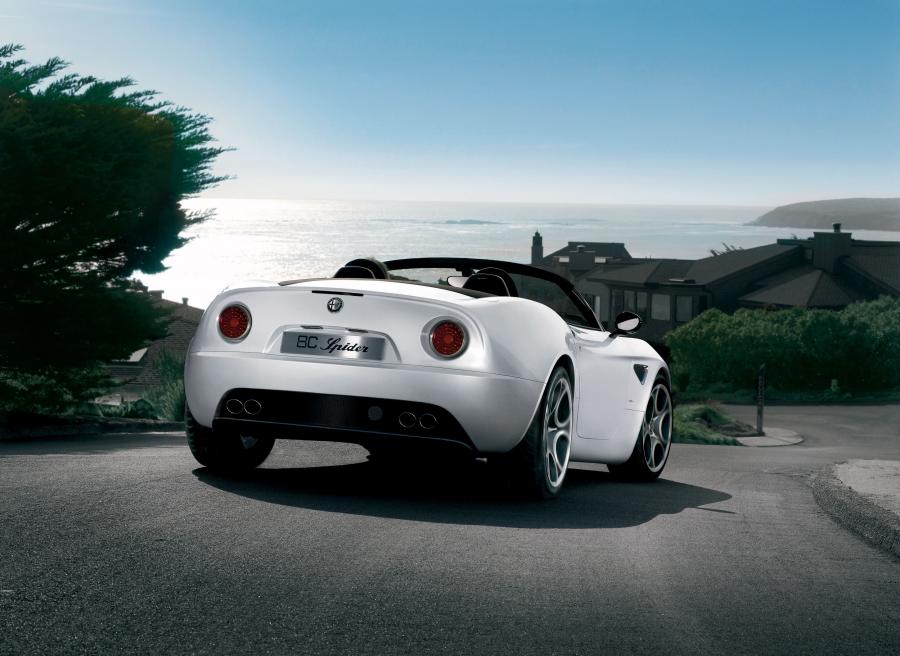  Alfa Romeo 8C Spider 2008 года  (фото 13 из 46)